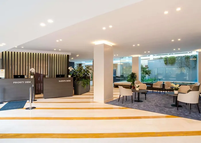 Mercure Roma West