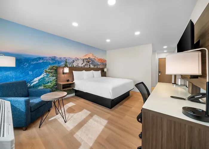 Clarion Pointe Kent - Seattle South