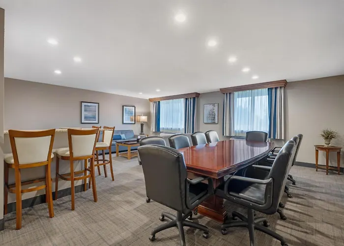 Best Western Plus Dubuque Hotel And Conference Center