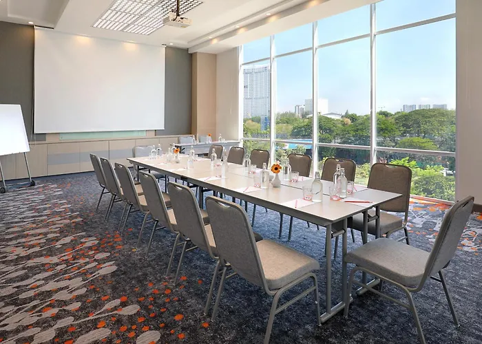Harris Hotel & Conventions Bundaran Satelit Surabaya