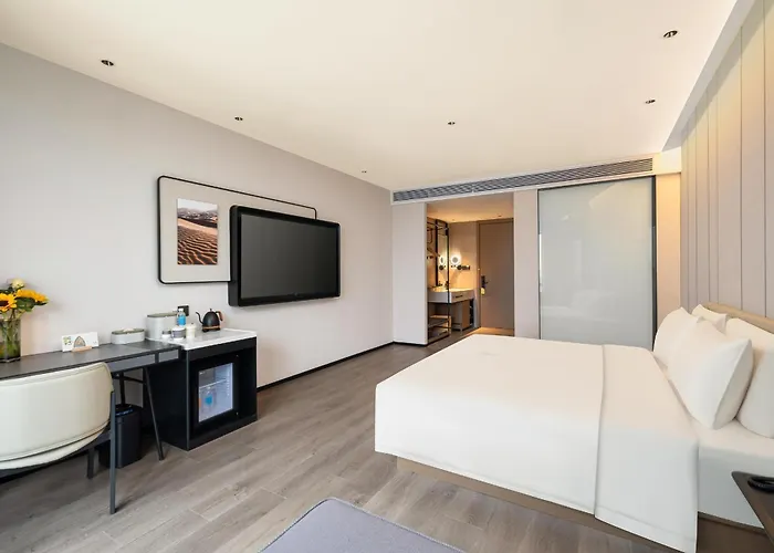 Atour Hotel Nantong Longxin Plaza