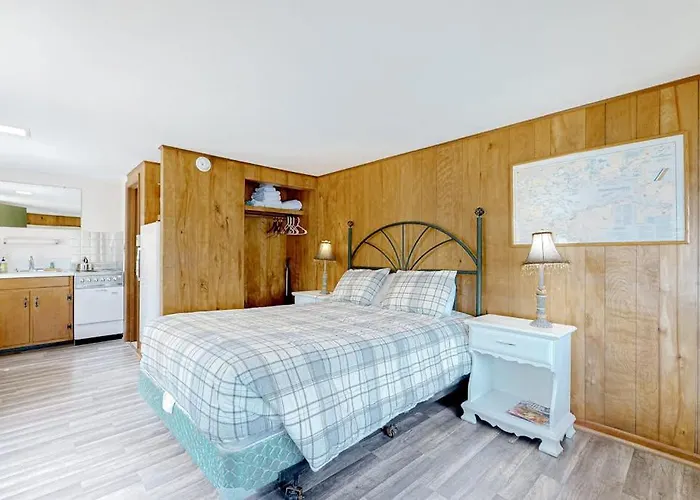 King Birch Lake Home, Unit 10