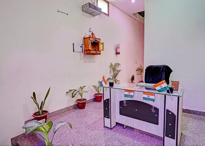 Hotel O Bhavya Guest House