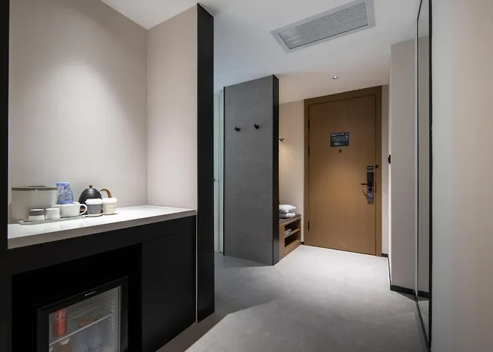 Atour Hotel Huizhou Huiyang New Metropolis