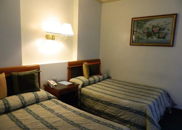 Dj Paradise Hotel