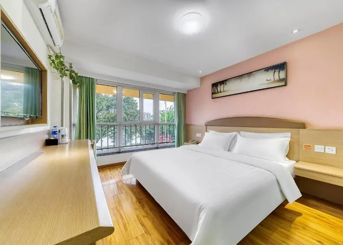 7 Days Inn Ya'An Langqiao Pedestrian Street Center