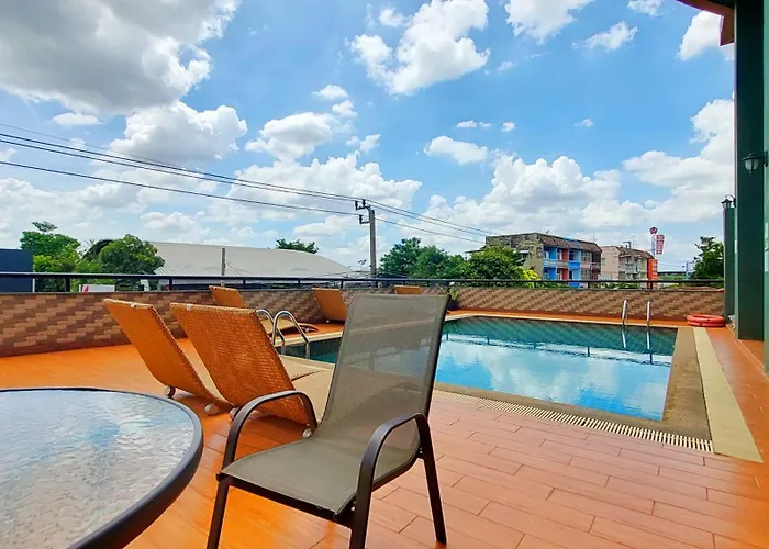 Cozy Donmueang Hotel
