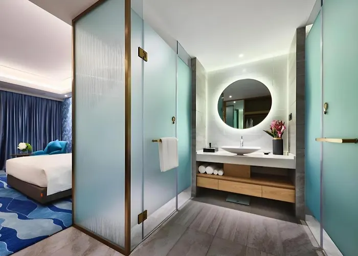 Emerald Bay Hotel