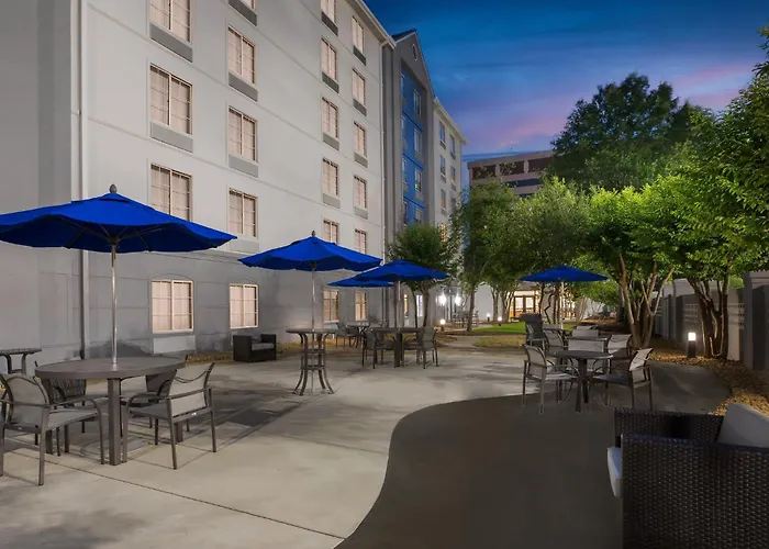Holiday Inn Express & Suites Memphis East By Ihg