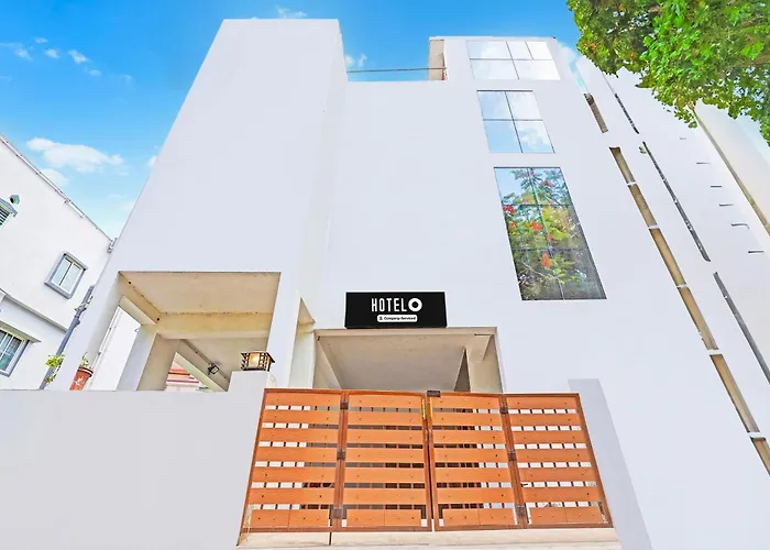 Hotel O Sholinganallur Near Anjaneya Temple