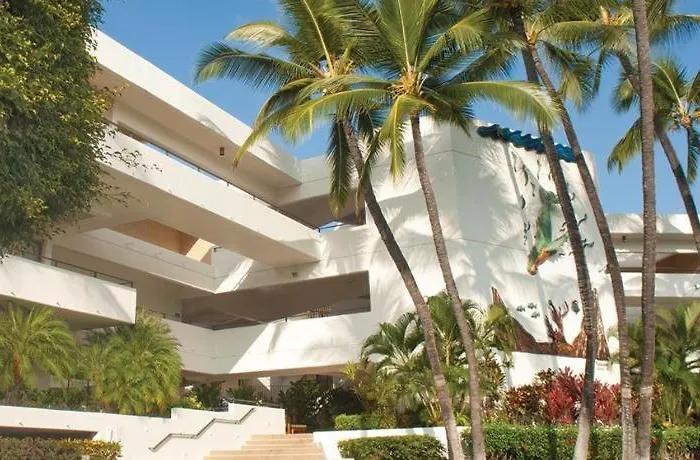 Wyndham Royal Sea Cliff Resort