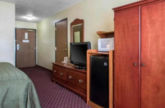 Quality Inn Mineral Point