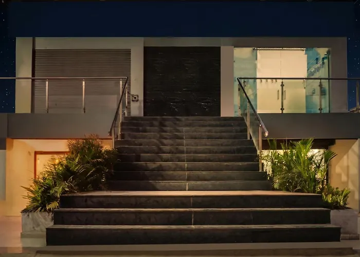 Super Townhouse Lohegaon Near Pune Airport Formerly Landmark Regency