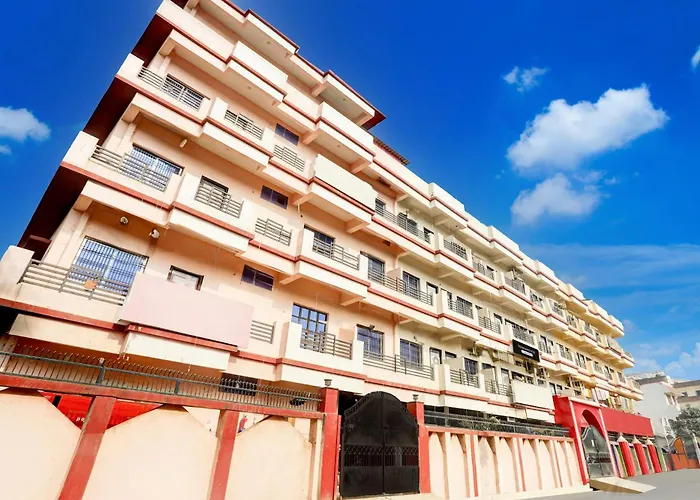 Super Townhouse Divyanagar Formerly Shivam Grand Ranidiha Tiraha