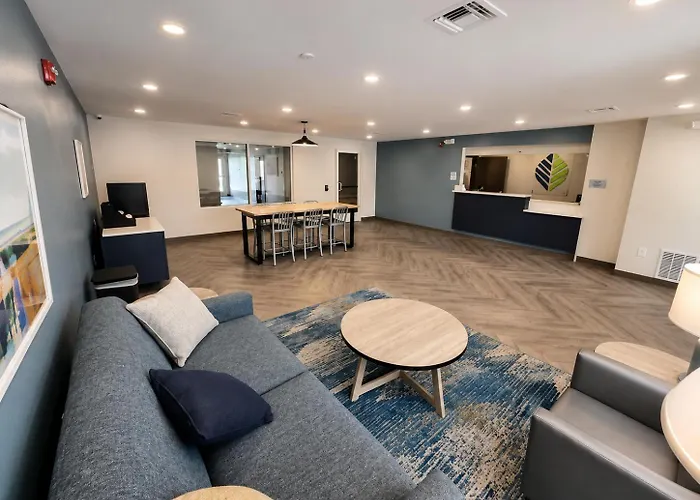 Woodspring Suites Jackson Hub City