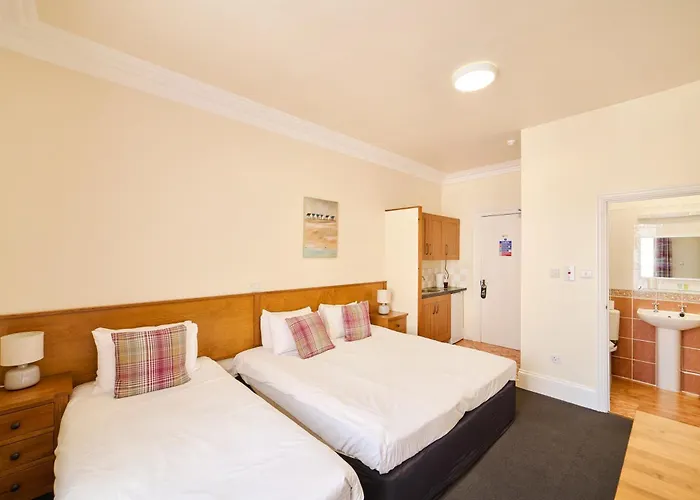 Rooms At 95 Long Street