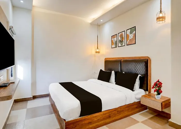 Townhouse Ambegaon Road Katraj Formerly White Castle