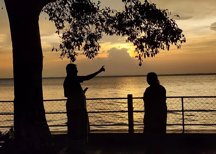 Illikkalam Lakeside Cottages Kumarakom Kerala