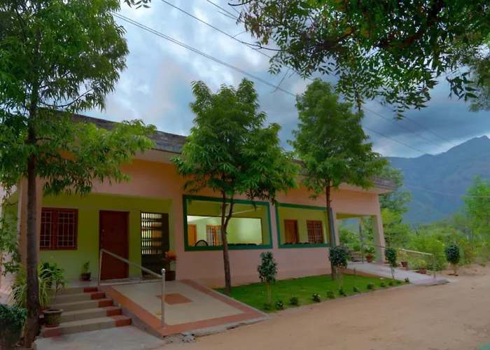 Spot On Maaya Farm Stays