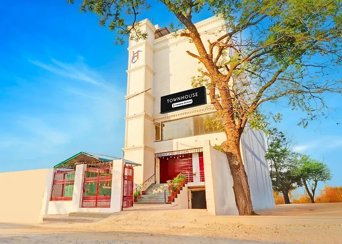 Townhouse Patel Nagar Near Saharanpur Chowk Dehradun Formerly Calista Square