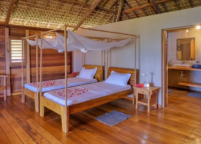 Manja Kely Lodge - Nosy Komba Island