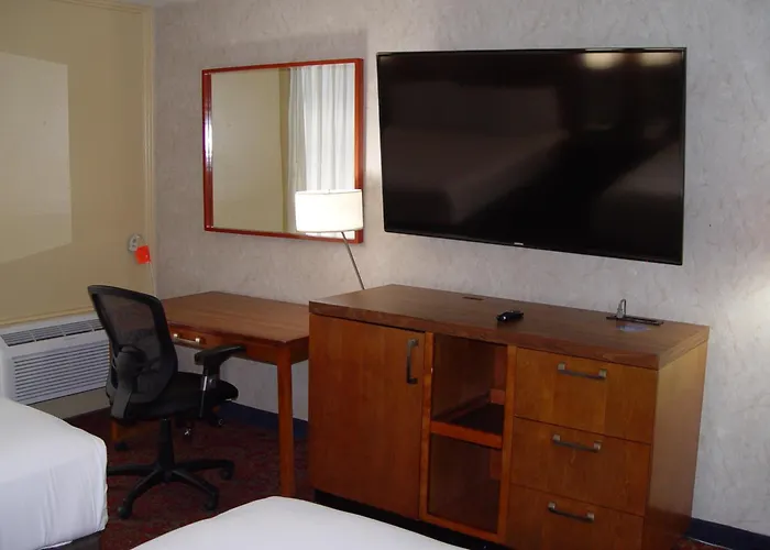 Surestay By Best Western Bakersfield Central