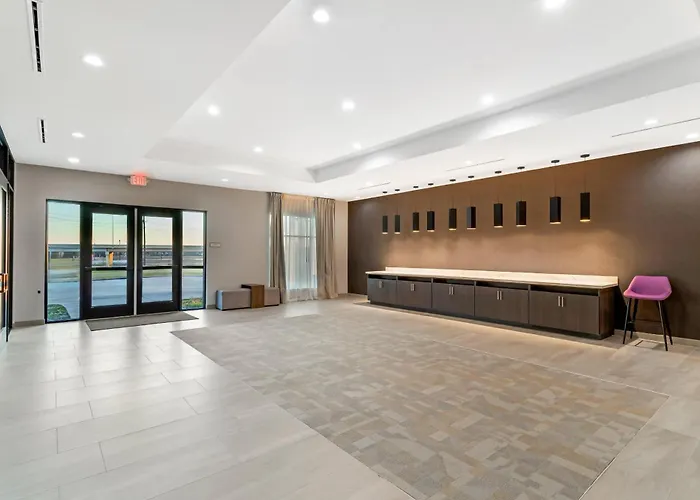 Cambria Hotel Northlake Conference Center - Roanoke