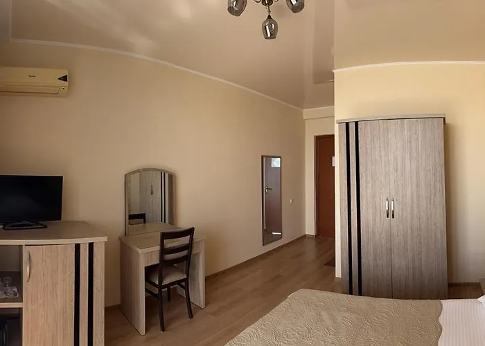 Hotel Lazuri