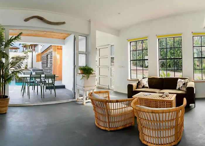 Whale Tails Island Suites & Villas