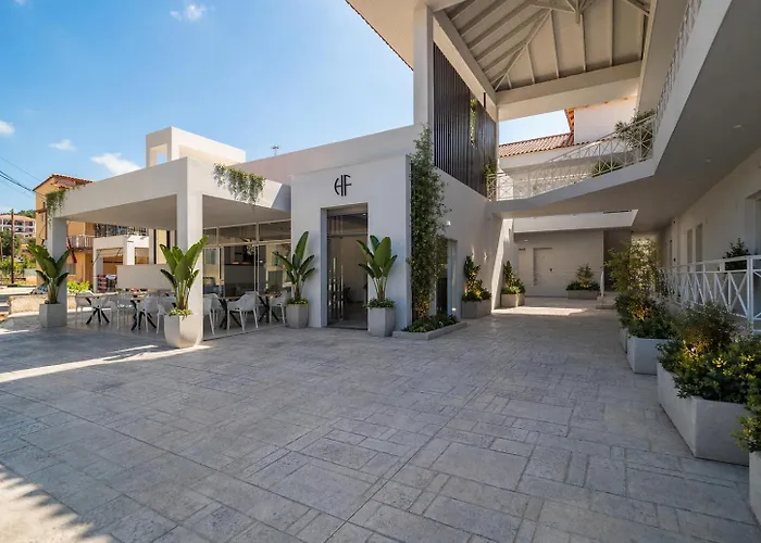 Finikounda Hotel
