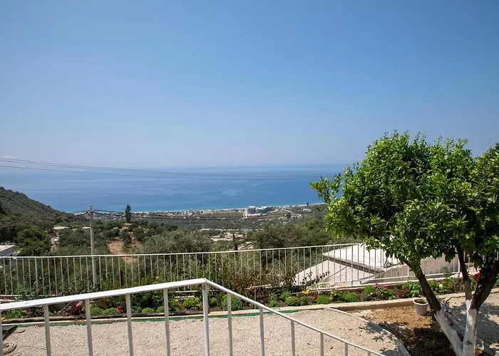 Uzeiri Guest Hotel