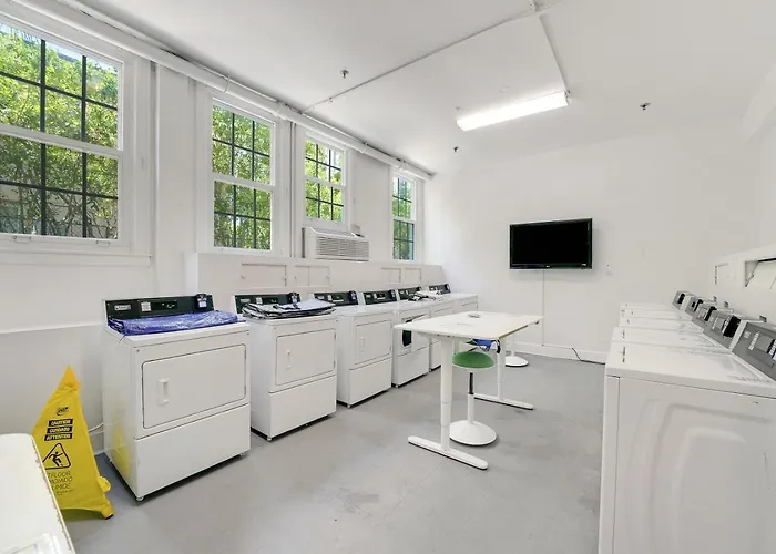 1Br Retreat With Private Terrace