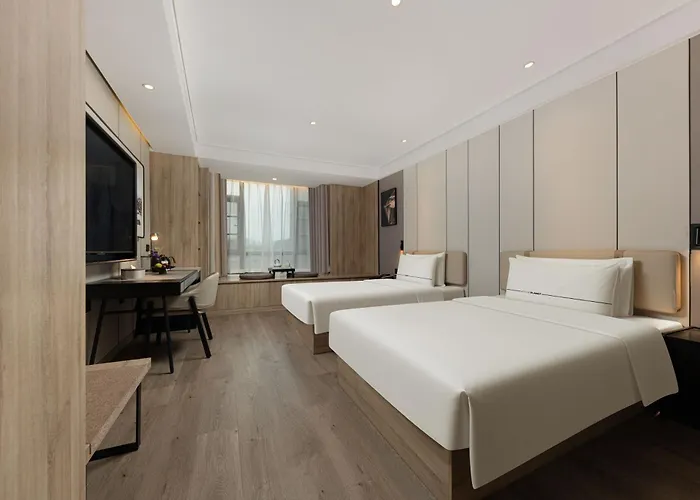 Atour Hotel West Plaza Of Guiyang North Railway Station
