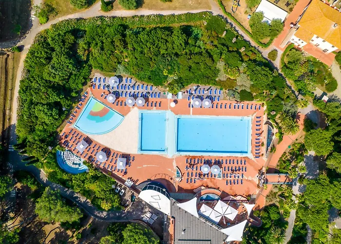 Hotel With Swimming Pool And Private Beach In San Vincenzo