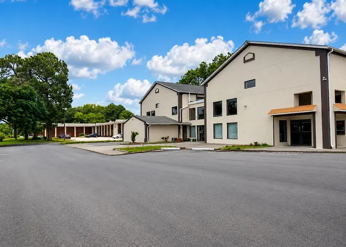 Country Host Inn