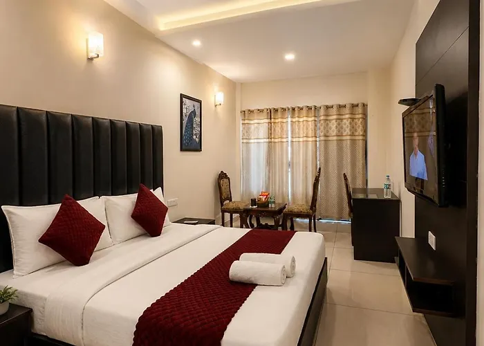 Jb Residency Hotel & Banquets !! Top Rated Family Hotel In Chandigarh Tricity