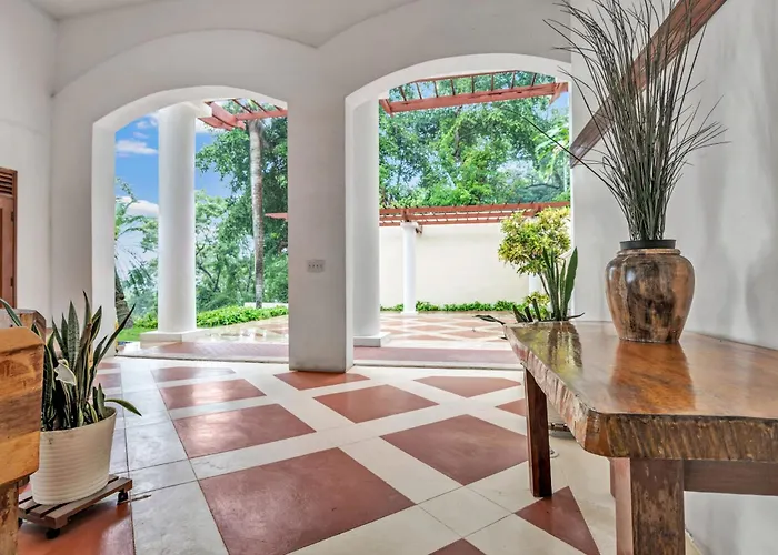 Sea Vue Luxury Vacation Condominiums