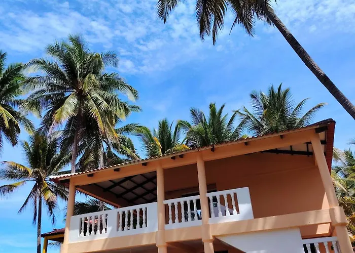 Hotel Y Restaurante Punta Corona