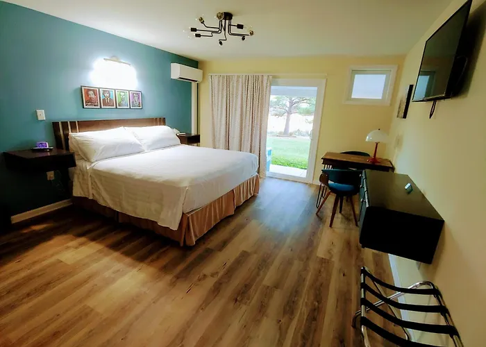 Boiling Spring Lakes Motel