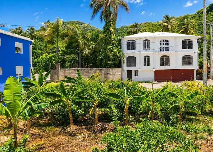Los Patos Waterfront Private Suites