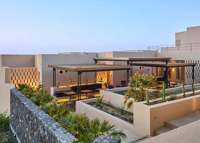 Enorme Eos Santorini - Adults Only