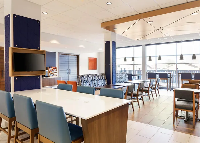 Holiday Inn Express & Suites Lexington South By Ihg
