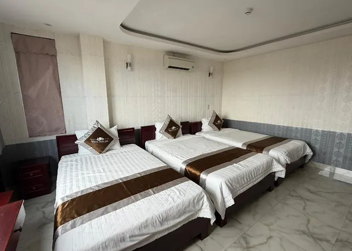 White Rose Hotel