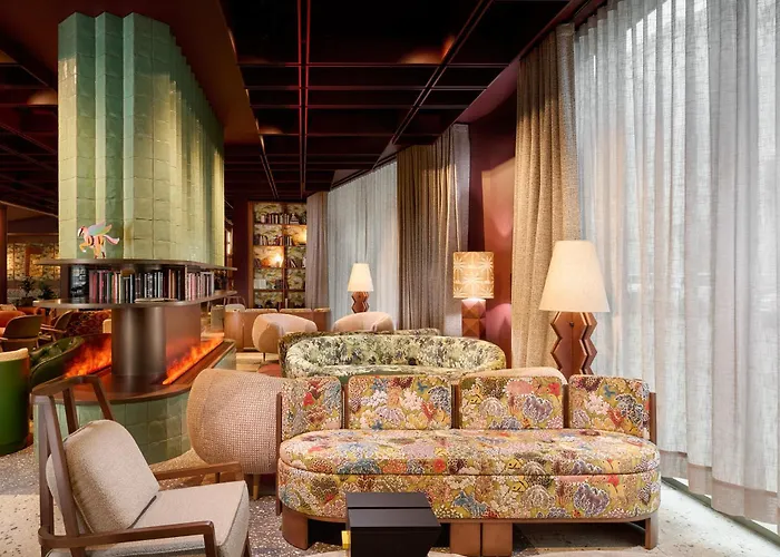 Skald Akureyri, Curio Collection By Hilton