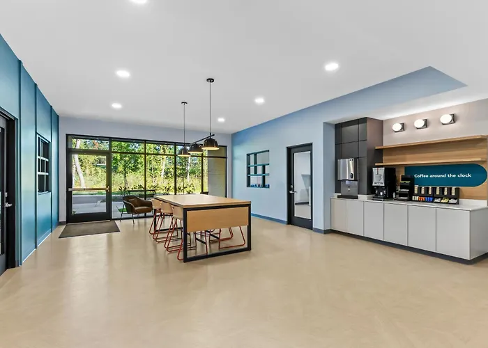 Studiores By Marriott Leland