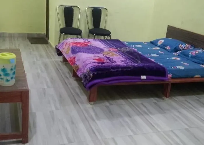 Anand Dham Guest House