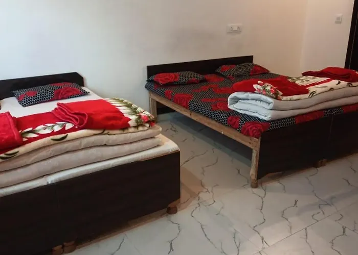 Aakarsh Hotel
