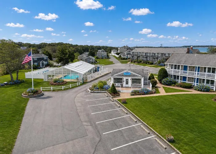 Colonial Acres Resort