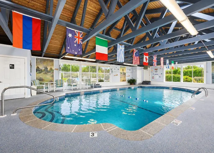 Pier 7 Condominium Resort