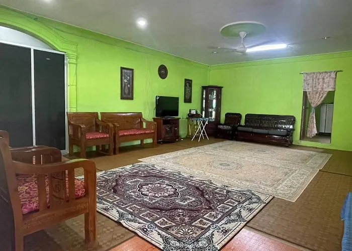 Shahazhani Homestay Mersing Isv 01002